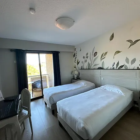 Le Colombier Otel 3*