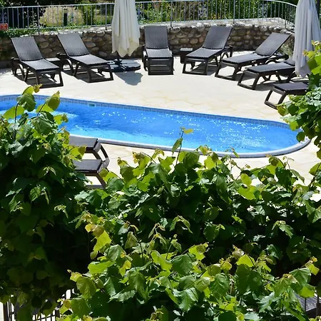 Otel Le Colombier 3*