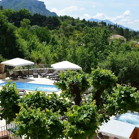 Le Colombier Otel 3*