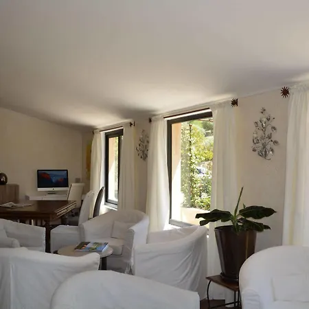 Le Colombier Otel