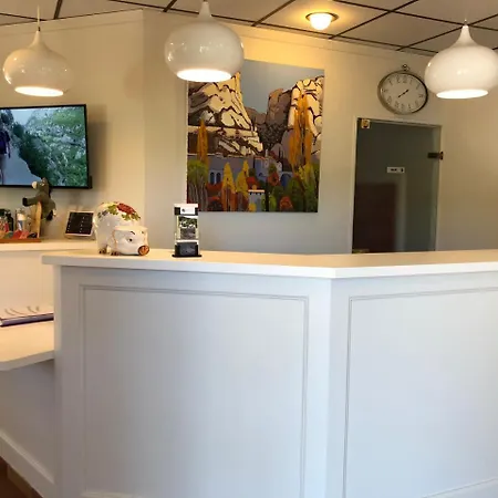 Otel Le Colombier 3*