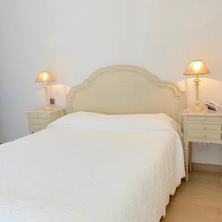 Otel Le Colombier